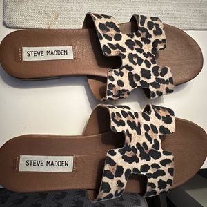 Cheetah print Steve Madden sandal